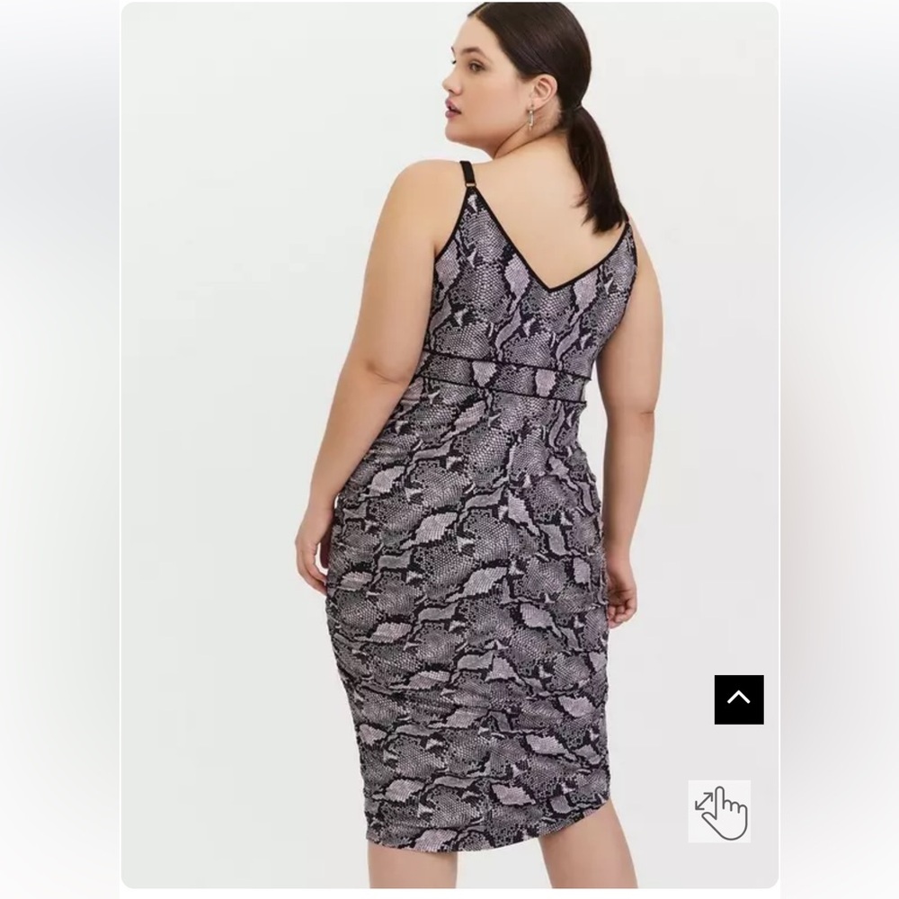 Torrid Mauve Pink Snakeskin Print Studio Knit
Ruched Bodycon Dress 3X - Picture 3 of 12